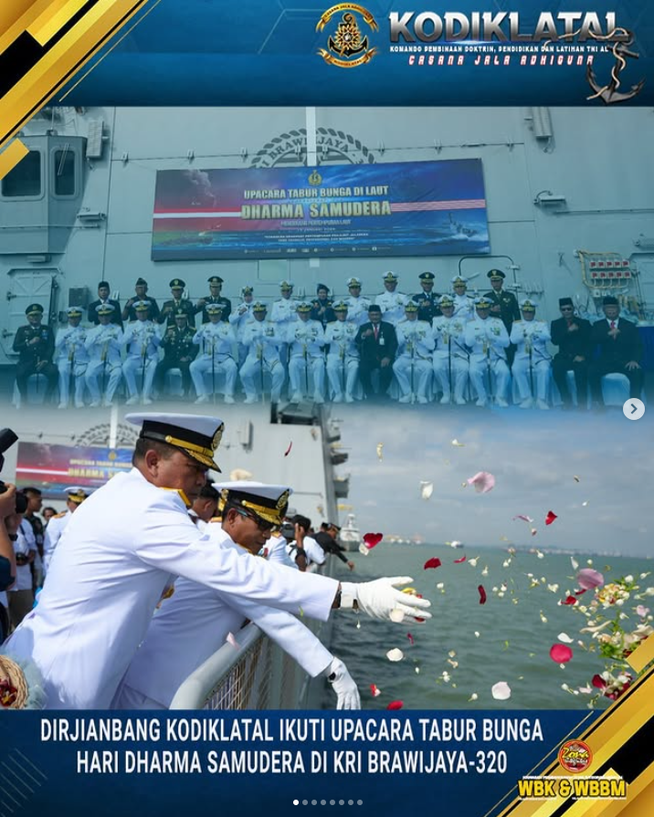 Dirjianbang Kodiklatal Ikuti Upacara Tabur Bunga Hari Dharma Samudera di KRI Brawijaya-320